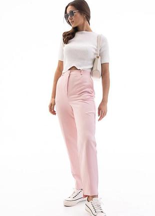 Женские классические розовые брюки с высокой посадкой1 фото