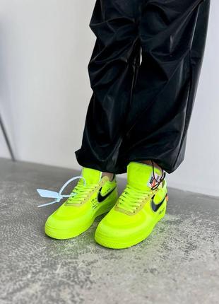 Крутезні жіночі кросівки nike air force 1 low off-white volt neon неонові салатові9 фото