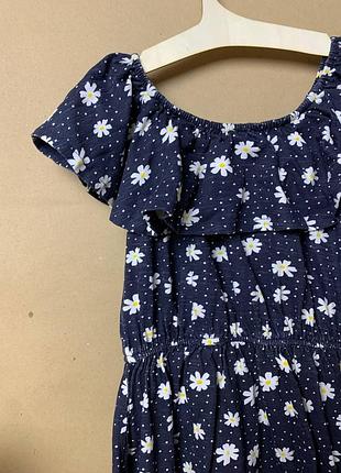 Сукня в ромашки