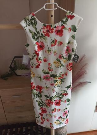Невероятное платье-карандаш в цветочный принт 🌺