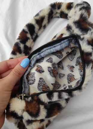 Мягкая  маленькая плюшевая сумочка сумка леопардовый принт леопардовый анималистический принт4 фото