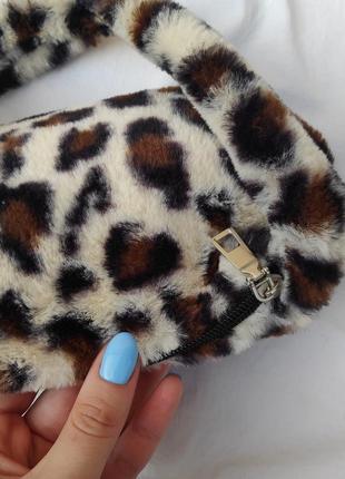 Мягкая  маленькая плюшевая сумочка сумка леопардовый принт леопардовый анималистический принт5 фото