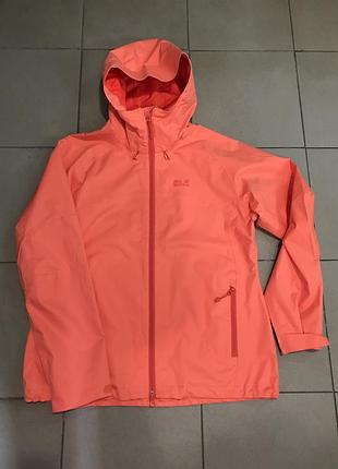 Очень красивая ветровка jack wolfskin оригинал