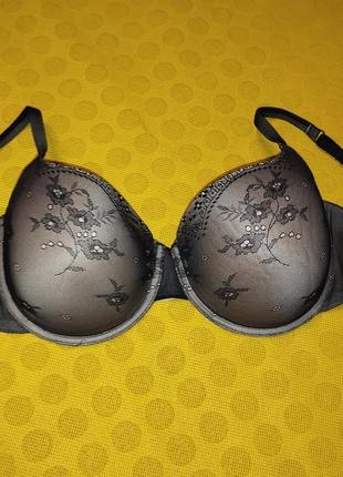 Фирменый бюстгалтер hunkemoller 80e