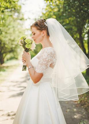 Атласное свадебное платье с рукавами2 фото