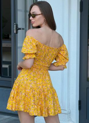 Мини платье летнее с открытыми плечами короткое приталенное платье из летней ткани5 фото