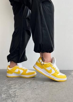 Круті жіночі яскраві кросівки nike sb dunk low yellow white жовті з білим6 фото