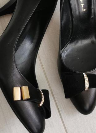 Новые, кожаные женские туфли-черевички2 фото