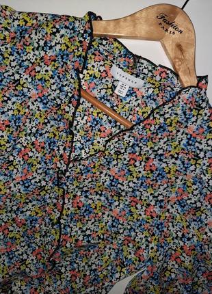 Цветочное мини платье на запах2 фото