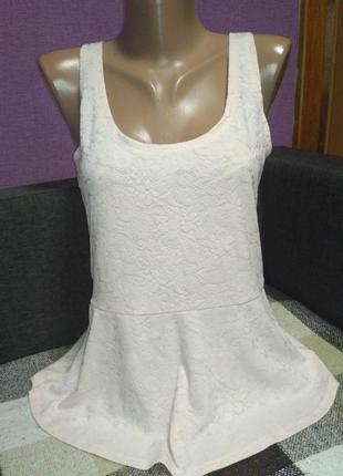 Майка з баскою