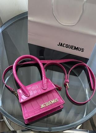 Сумка jacquemus le chiquito mini leather bag fuchsia однотонная фуксия кэжуал