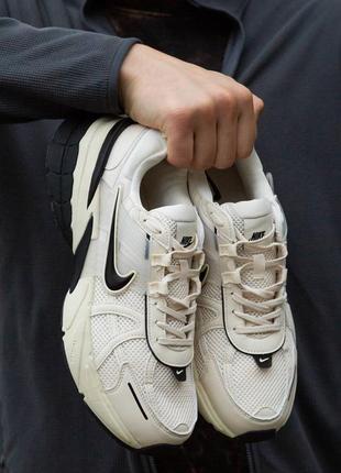 Кросівки nike runtekk beige