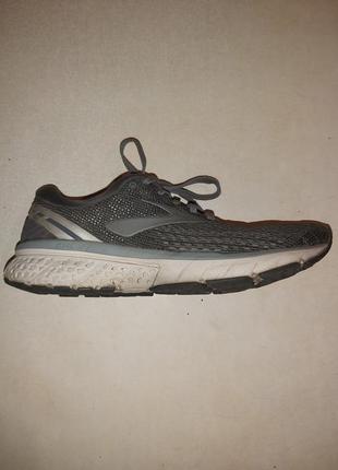 Кроссовки brooks ghost 11.