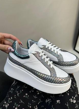 Кеди кросівки на високій підошві з сяючої шкіри з тисненням під рептилію