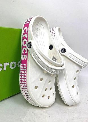 Женские кроксы сабо crocs bayaband logo motion white белые1 фото