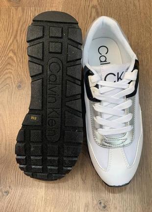 Оригінальні білі жіночі кросівки calvin klein