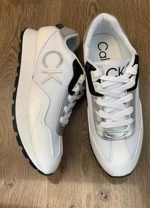 Оригінальні білі жіночі кросівки calvin klein