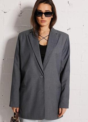 Женский однобортный удлиненный классический пиджак7 фото