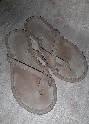 Бежевые мужские вьетнамки