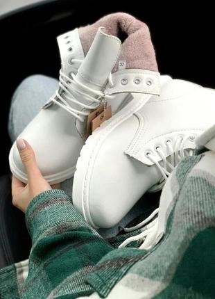 На меху! черевики dr. martens mono white ботинки зимние мартинсы зима4 фото