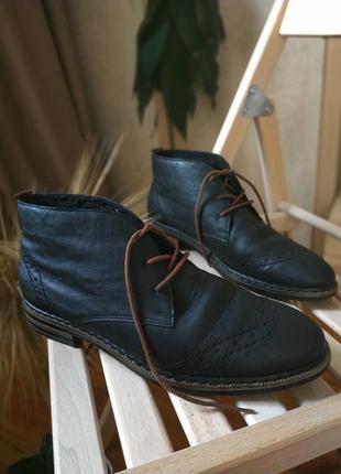 Теплі невагомі модні черевики німеччина rieker антистрес