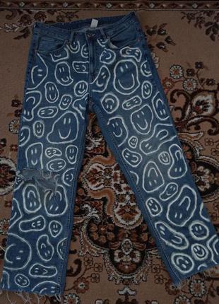Мегаклассные джинсы со смайликами 🫠❤️‍🔥