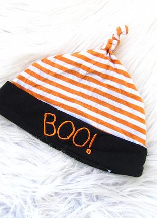 Стильна шапка tu