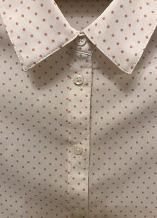 Огромный выбор красивых блуз и рубашек.