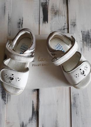 Шкіряні босоніжки