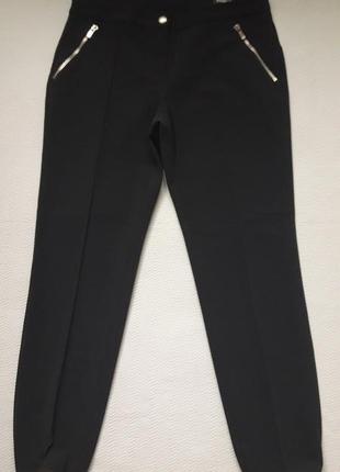 Крутые фирменные стрейчевые брюки со стременами немецкого бренда raffaello rossi