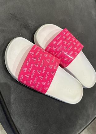 Шльопки guess