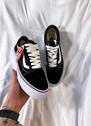 Vans classic platform black white