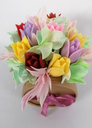 Букет из мыльных цветов тюльпанов цветочная композиция из мыла ручной работы  мыльный букет6 фото