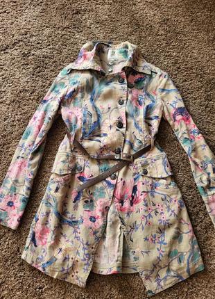 Шикарне літнє пальто