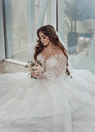 Весільна сукня