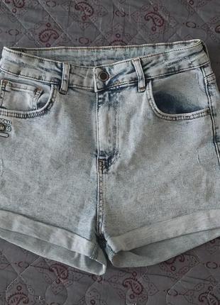 Джинсовые шорты