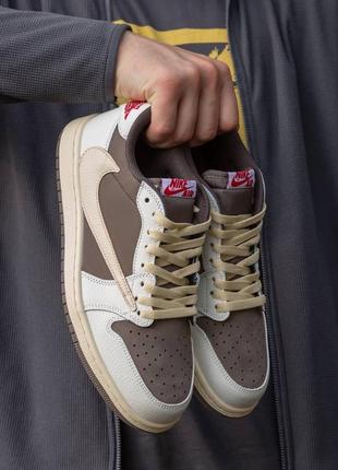 Кросівки nike air jordan retro 1 low x travis scott  og “revers mocha”7 фото