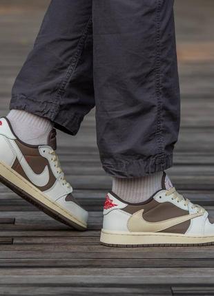 Кросівки nike air jordan retro 1 low x travis scott  og “revers mocha”5 фото