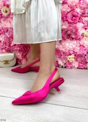 Туфли в стиле "prada" на маленьком каблуке и с открытой пяткой разные цвета