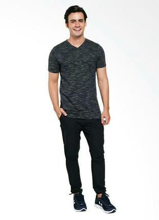 Мужская футболка under armour sportstyle core v neck tee9 фото