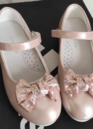 Шикарні рожеві туфлі з бантиком, пудра для дівчинки
