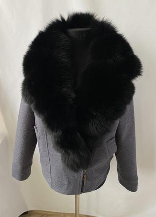 Серое кашемировое пальто с черным мехом,короткое пальто с натуральным мехом песца2 фото