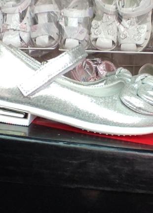 Туфли для девочки серебро с бантиком для девочки праздничные5 фото
