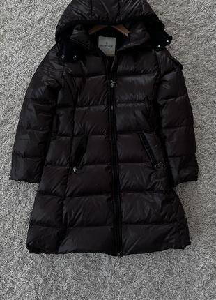 Очень теплый пуховик moncler