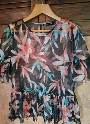 Полупрозрачная блузка с цветочным принтом