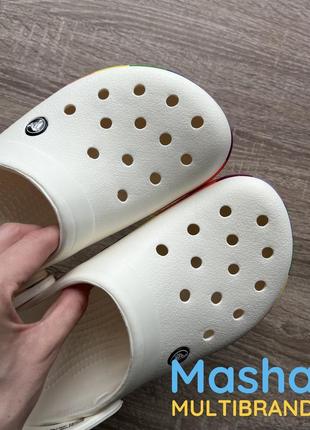 Жіночі крокси крокбенд білі веселка,  crocs crocband rainbow4 фото