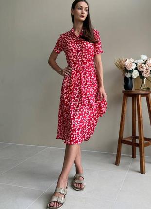 Ніжна літня червона сукня з квітковим принтом