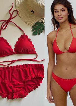 Красный купальник