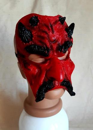 Карнавальна латексна маска демон, диявол, чорт для хелловіну