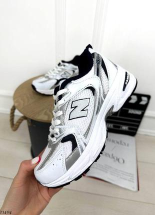 Кроссовки n